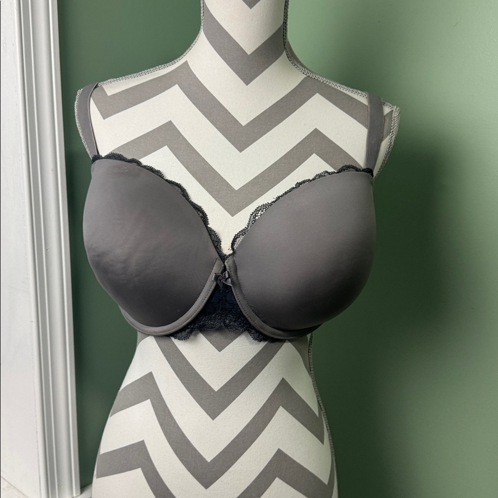 Torrid curve grey bra 42DD